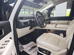 Li Auto MEGA Ultra Smart Refresh Edition - ფოტო 8