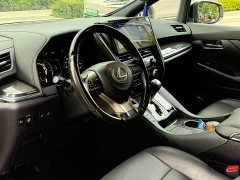 Lexus LM 2020 300h Four-Seat Royal Edition - ფოტო 4