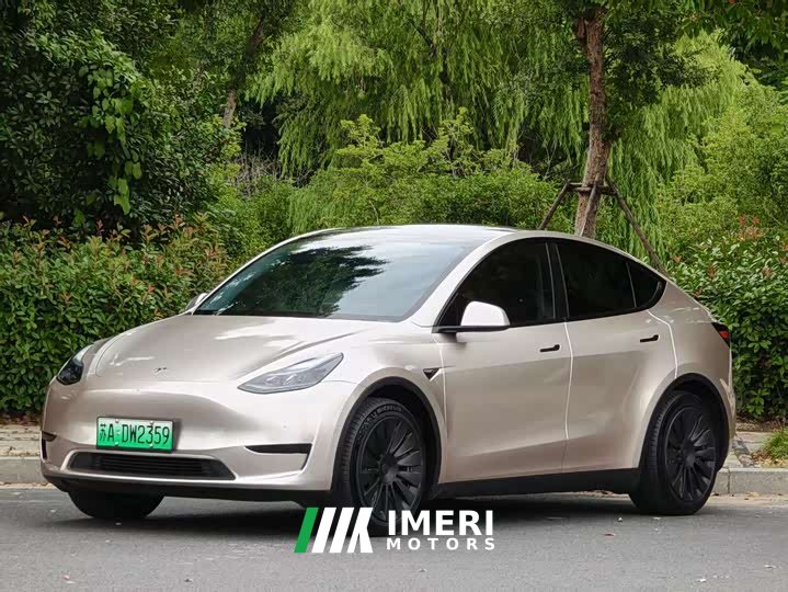 Tesla Model Y Facelift Rear-Wheel Drive