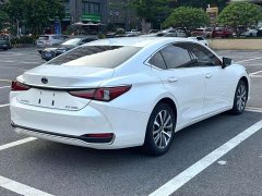 Lexus ES 200 Premium Edition - ფოტო 9