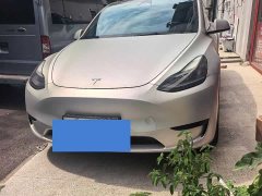 Tesla Model Y Rear-Wheel Drive - ფოტო 1