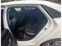 Hyundai Elantra 2023 1.5L CVT Luxury - ფოტო 14