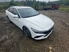 Hyundai Elantra 2023 1.5L CVT Luxury - ფოტო 3