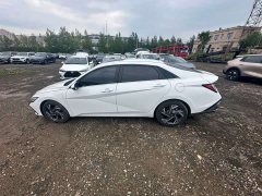 Hyundai Elantra 2023 1.5L CVT Luxury - ფოტო 4