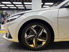 Hyundai Elantra 1.5L CVT GLX Elite - ფოტო 8