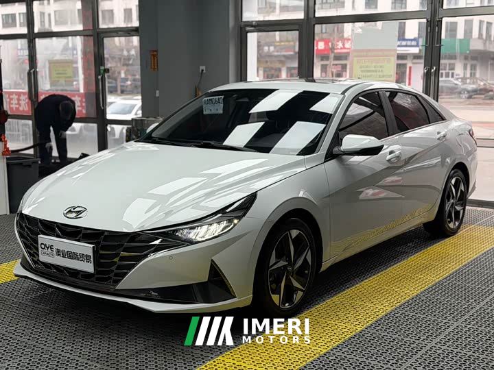 Hyundai Elantra 1.5L CVT Luxury