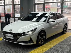Hyundai Elantra 1.5L CVT Luxury - ფოტო 1