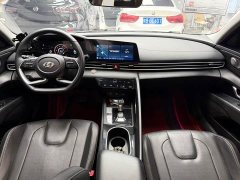 Hyundai Elantra 1.5L CVT Luxury - ფოტო 10