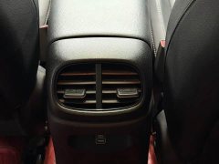 Hyundai Elantra 1.5L CVT Luxury - ფოტო 14