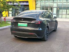 Tesla Model Y Long Range All-Wheel Drive - ფოტო 4
