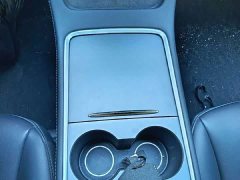 Tesla Model Y Long Range All-Wheel Drive - ფოტო 8
