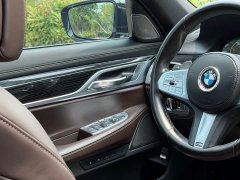 BMW 7 Series 730Li M Sport Package - ფოტო 16