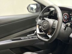 Hyundai Elantra 2022 1.5L CVT Luxury - ფოტო 11