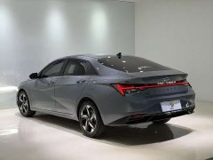 Hyundai Elantra 2022 1.5L CVT Luxury - ფოტო 4