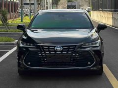 Toyota Avalon Hybrid 2.5L XLE Premium - ფოტო 1