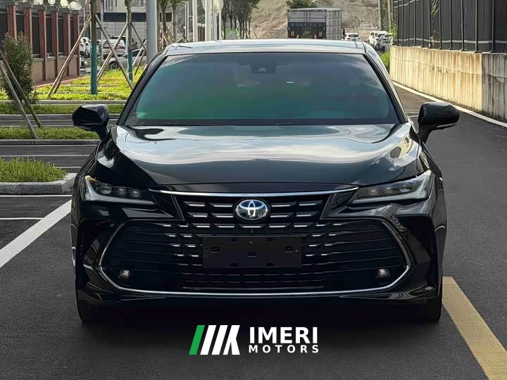 Toyota Avalon Hybrid 2.5L XLE Premium