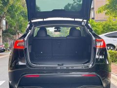 Tesla Model Y Rear-Wheel Drive - ფოტო 5