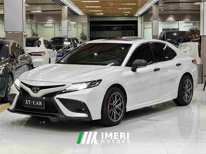Toyota Camry 2.0S Sharp Luxury Edition