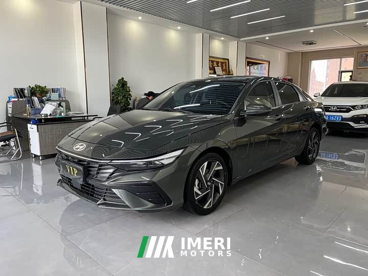 Hyundai Elantra 1.5L CVT Luxury