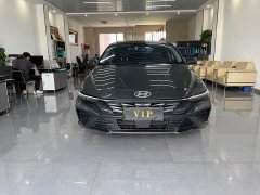 Hyundai Elantra 2023 1.5L CVT Luxury - ფოტო 2