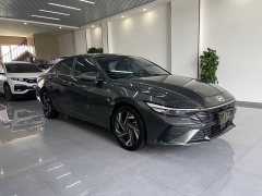 Hyundai Elantra 2023 1.5L CVT Luxury - ფოტო 3
