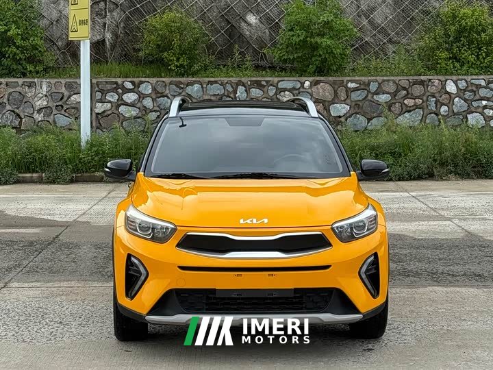 Kia Yipao 1.4L CVT Fun Sunroof Edition - car from China