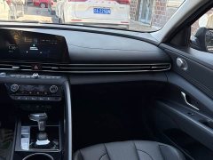 Hyundai Elantra 1.5L CVT Luxury - ფოტო 10