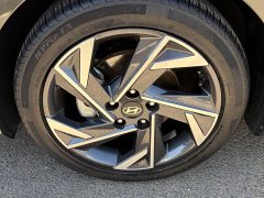 Hyundai Elantra 1.5L CVT Luxury - ფოტო 16