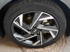 Hyundai Elantra 1.5L CVT Luxury - ფოტო 19
