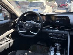 Hyundai Elantra 1.5L CVT Luxury - ფოტო 9