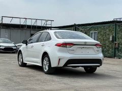 Toyota Corolla 1.8L CVT Luxury - ფოტო 9
