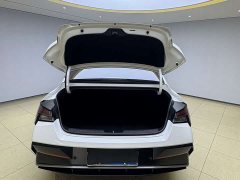 Hyundai Elantra 1.5L CVT Luxury - ფოტო 7