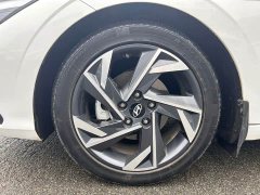 Hyundai Elantra 1.5L CVT GLX Elite - ფოტო 9