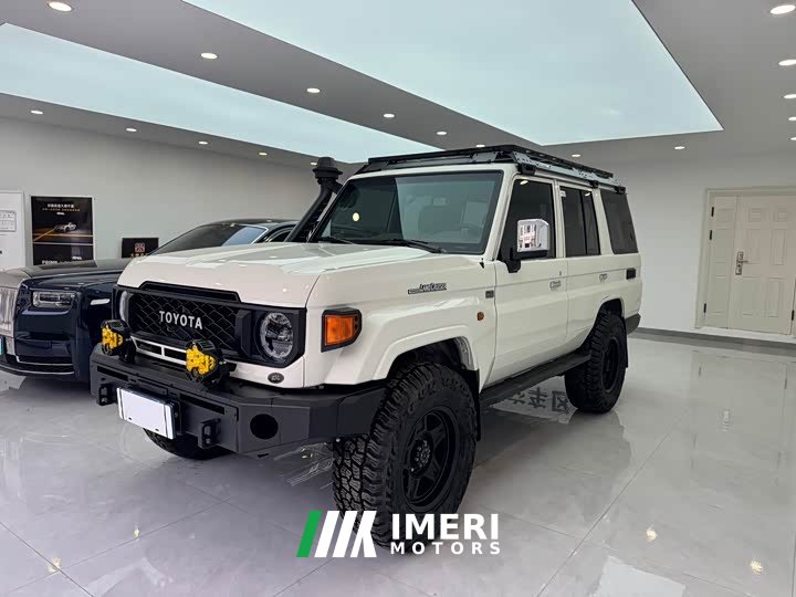 Prado (Import) LC76 2.8T Diesel