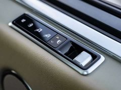 Land Rover Range Rover 3.0 L6 400PS Heritage Extended Wheelbase Classic Edition - ფოტო 9
