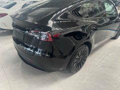 Tesla Model Y Long Range All-Wheel Drive - ფოტო 6