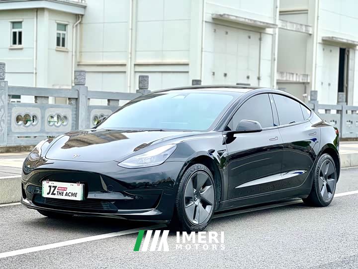 Tesla Model 3 Rear-Wheel Drive