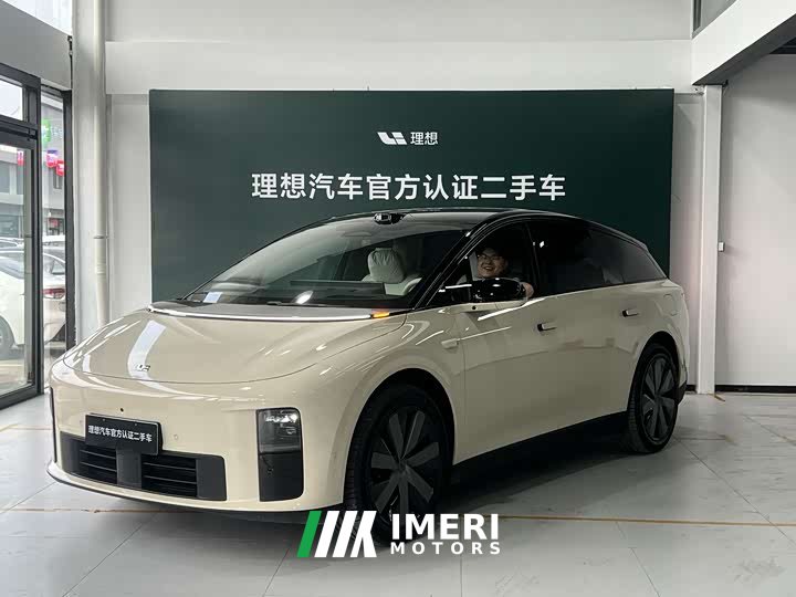 Li Auto Ideal i6 four-wheel drive standard version