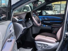 Toyota Grevias 2.5L Hybrid Flagship VIP Edition - ფოტო 12