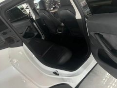 Tesla Model Y Long Range All-Wheel Drive - ფოტო 5