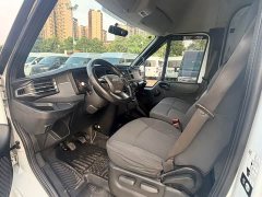 Jianglin Fushun Jiangling Ford 2.0T Manual Short Wheelbase Medium-High Roof Passenger Business Edition 7-Seat (Non-Commercia…