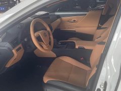 Lexus ES 2025 200 Premium Edition - ფოტო 2