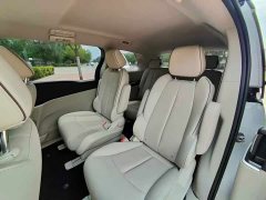 Buick GL8 Land Business Class 652T Luxury - ფოტო 4
