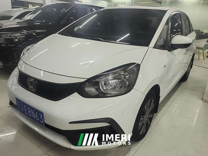Honda Fit 1.5L CVT Trendy Sunroof Edition