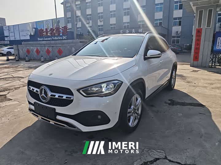 Mercedes-Benz GLA 180