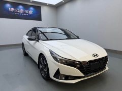 Hyundai Elantra 2022 1.5L CVT Luxury - ფოტო 3
