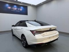 Hyundai Elantra 2022 1.5L CVT Luxury - ფოტო 4
