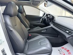 Hyundai Elantra 2022 1.5L CVT Luxury - ფოტო 8