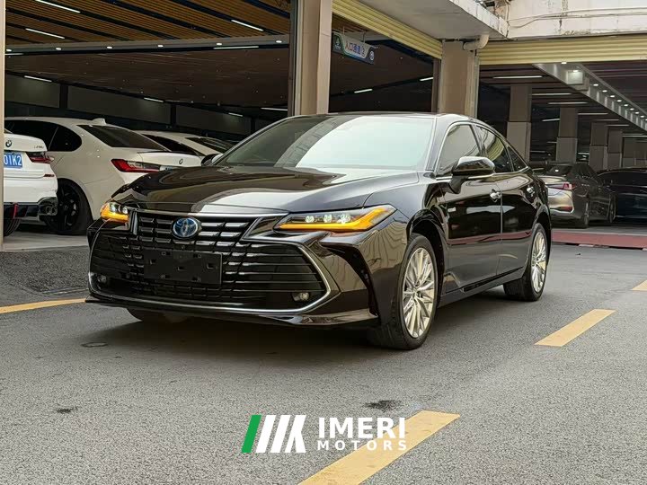 Toyota Avalon Hybrid 2.5L XLE Premium - ავტომობილი ჩინეთიდან