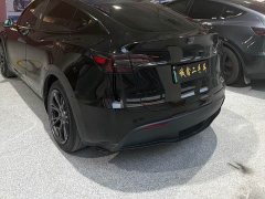Tesla Model Y Rear-Wheel Drive - ფოტო 4